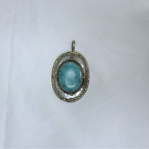 Turquoise Oval Pendant Necklace